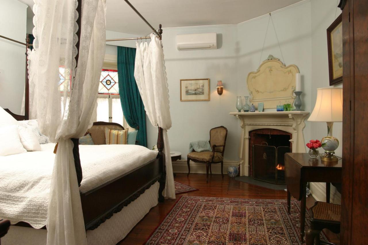 GRAND VICTORIAN BED & BREAKFAST | ⋆⋆⋆ | NIAGARA-ON-THE